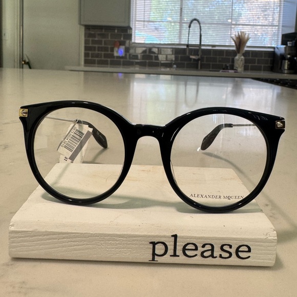 JUST TODAY💐ALEXANDER MCQUEEN unixes round eyeglasses ✨❤️ - Picture 1 of 15